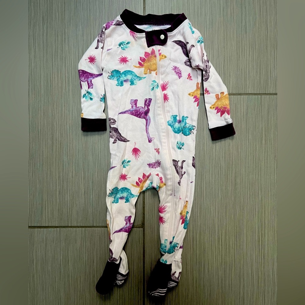 Burt’s bees girls Dino pajamas 3-6 months